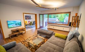 Rheintal-Ferien - 90 Qm Ferienwohnung Mit Wine & Style - Dein Urlaub Am Rhein